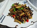 酸辣边麻菇