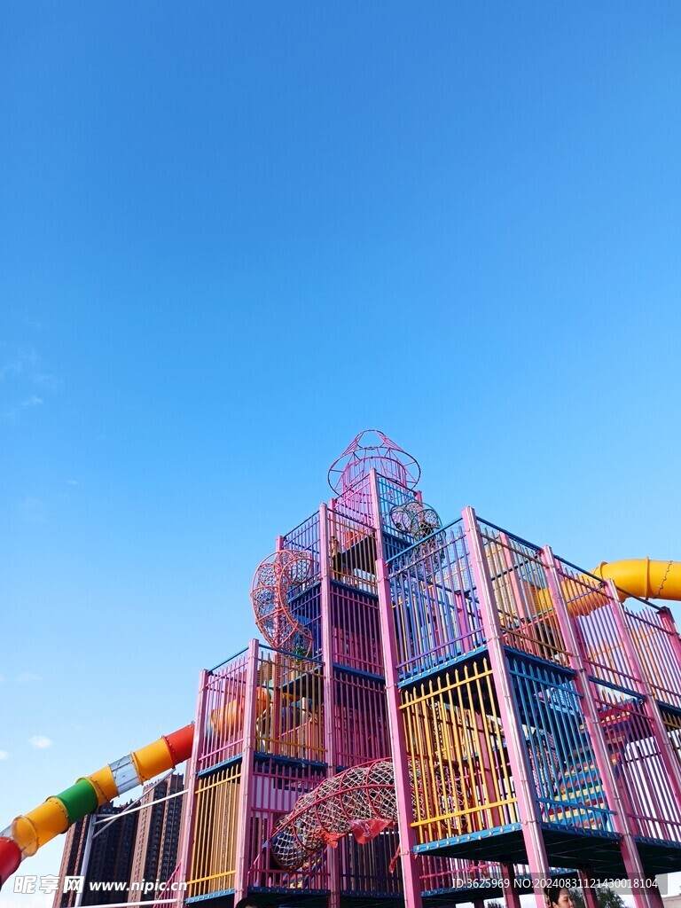 大型滑滑梯