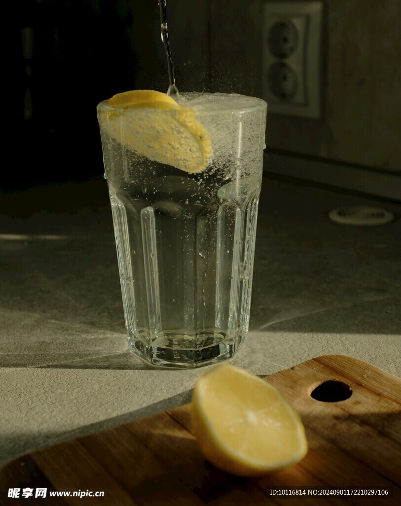 冰爽柠檬汽水