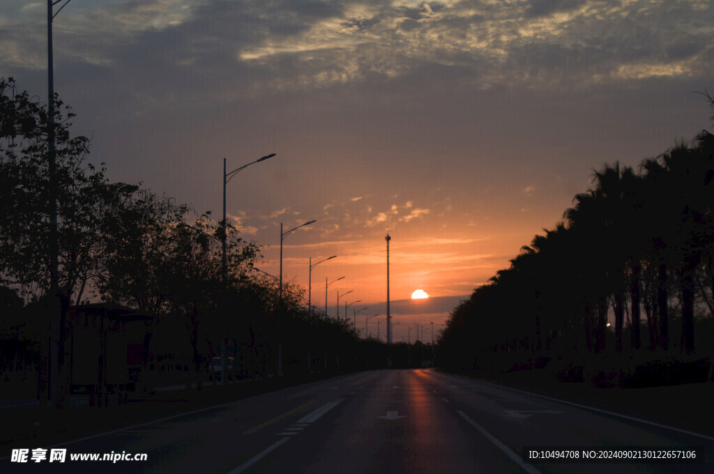 道路黄昏