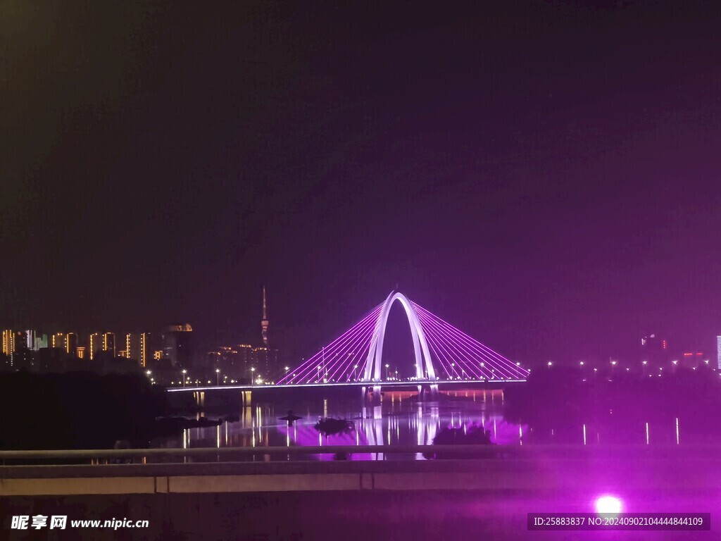 夜景水上桥