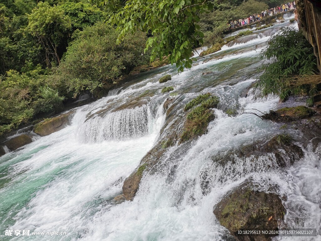 大小七孔  瀑布  自然风景 