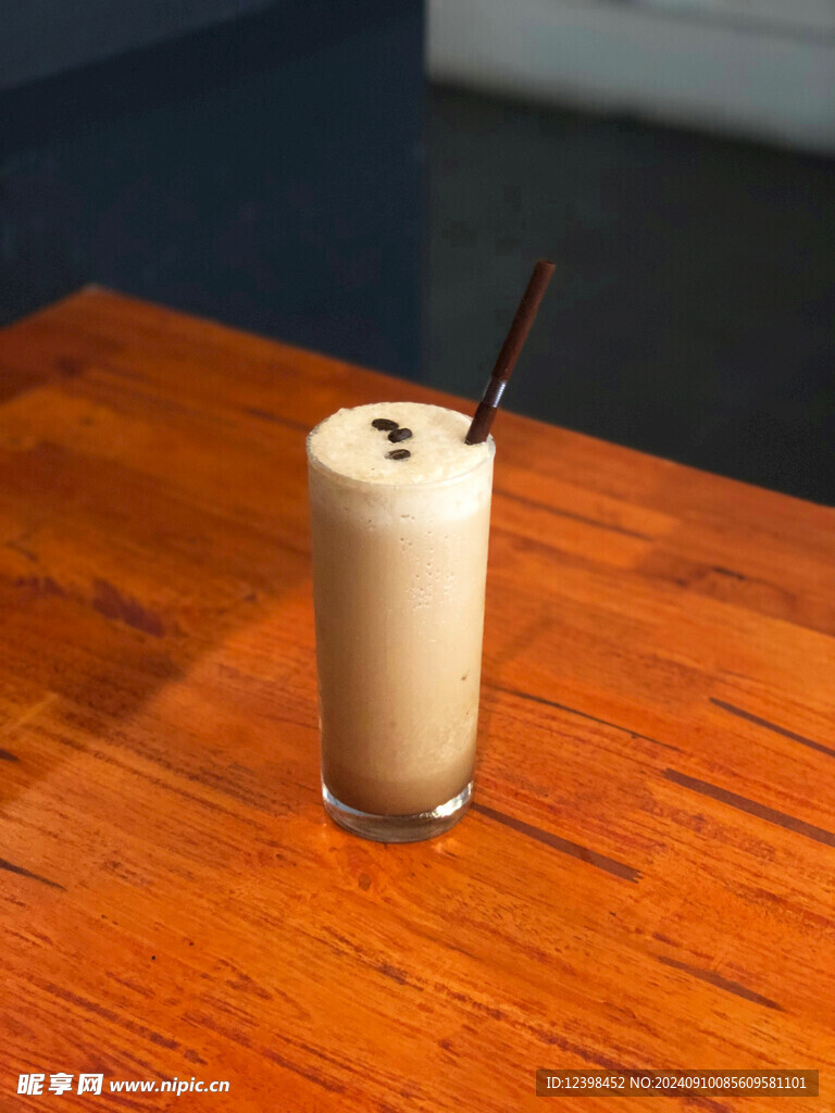 奶昔奶茶