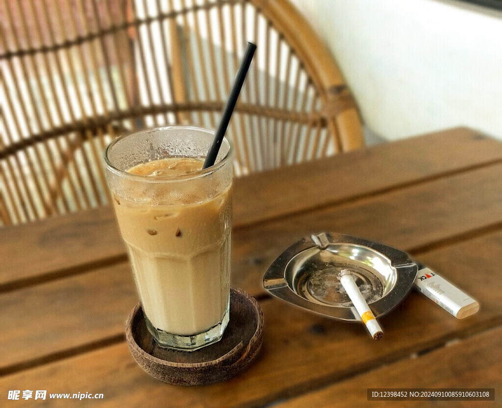 奶昔奶茶