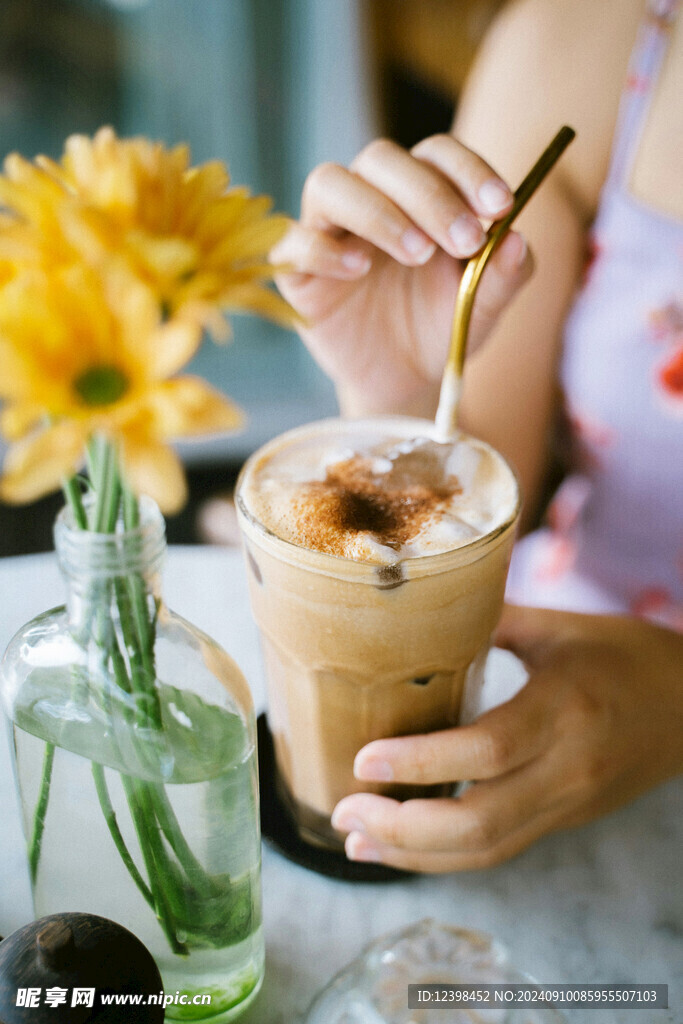 奶昔奶茶