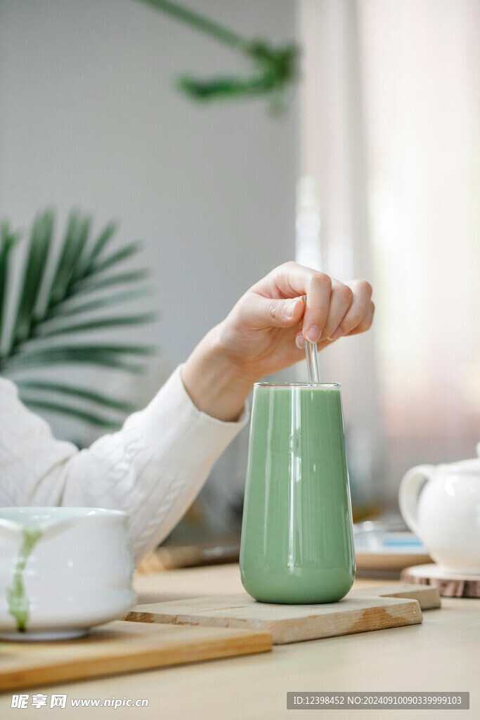 奶昔奶茶