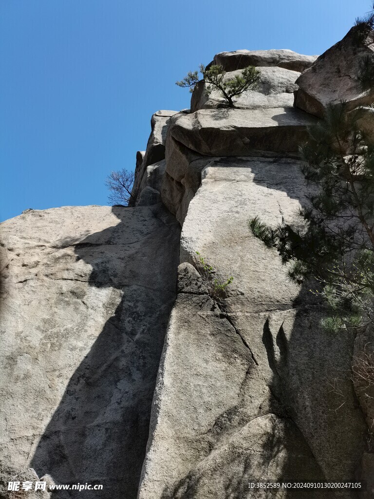 高山巨石