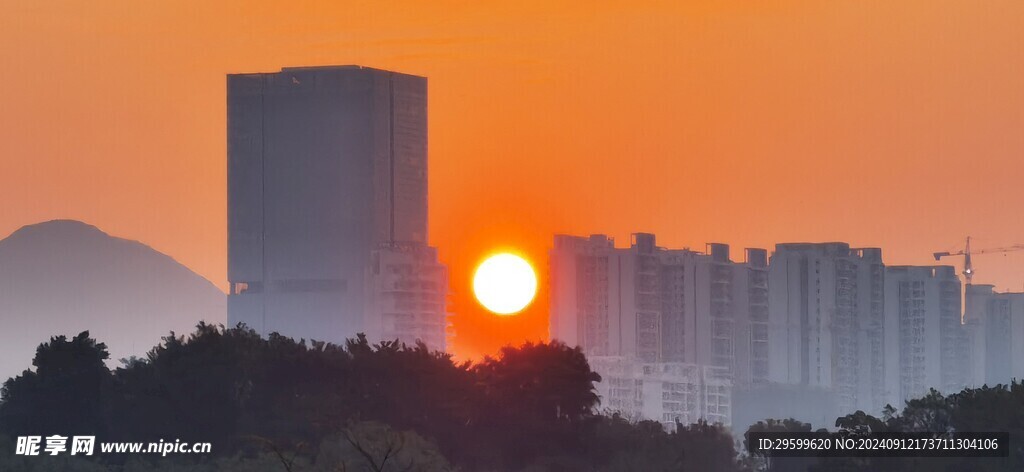  日出  