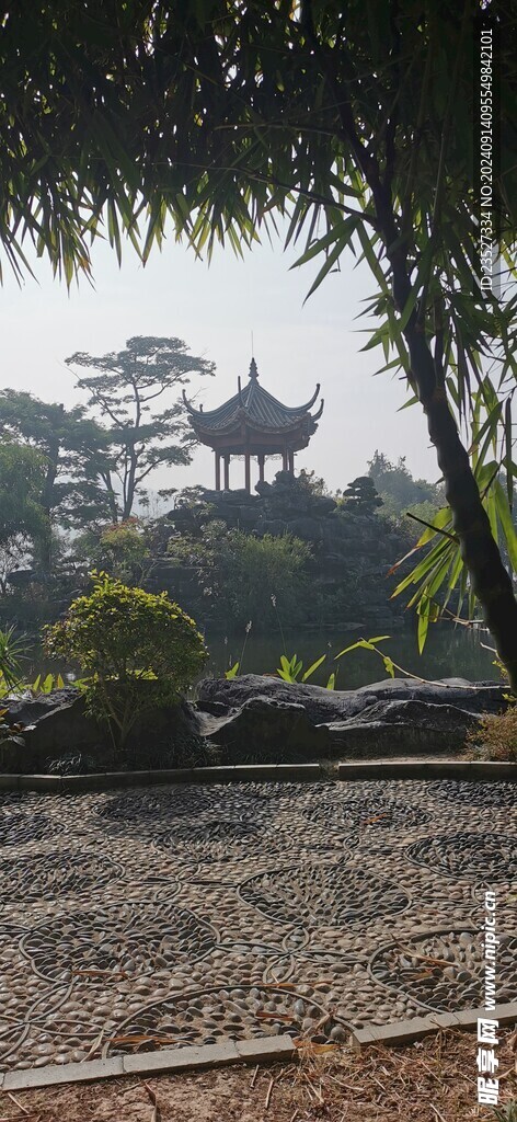 顺峰山公园一角