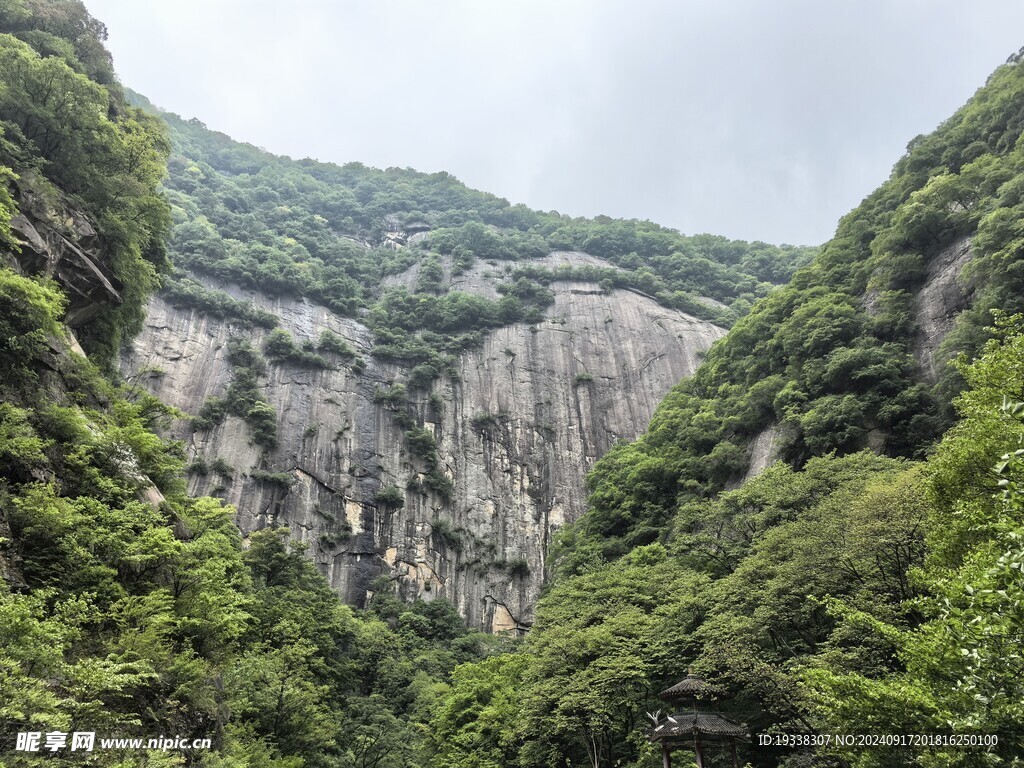 山间美景