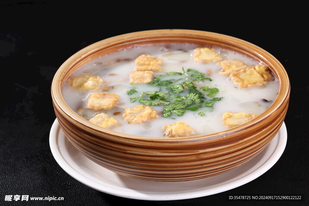浓汤竹笙炖豆腐