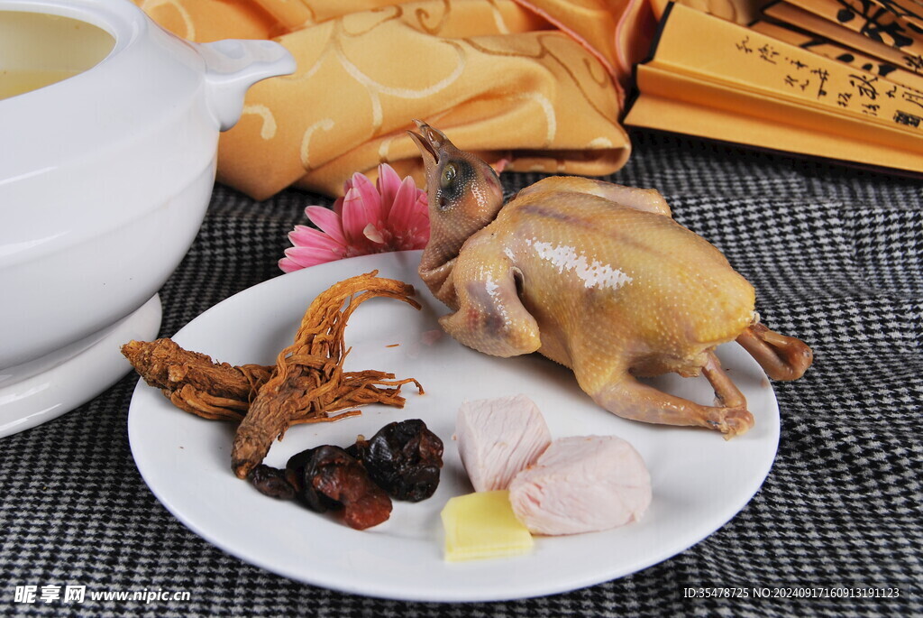 虫草天麻炖乳鸽罐