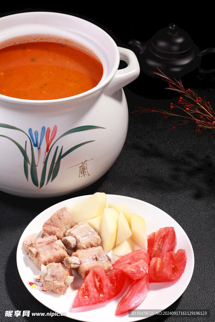 番茄土豆小排