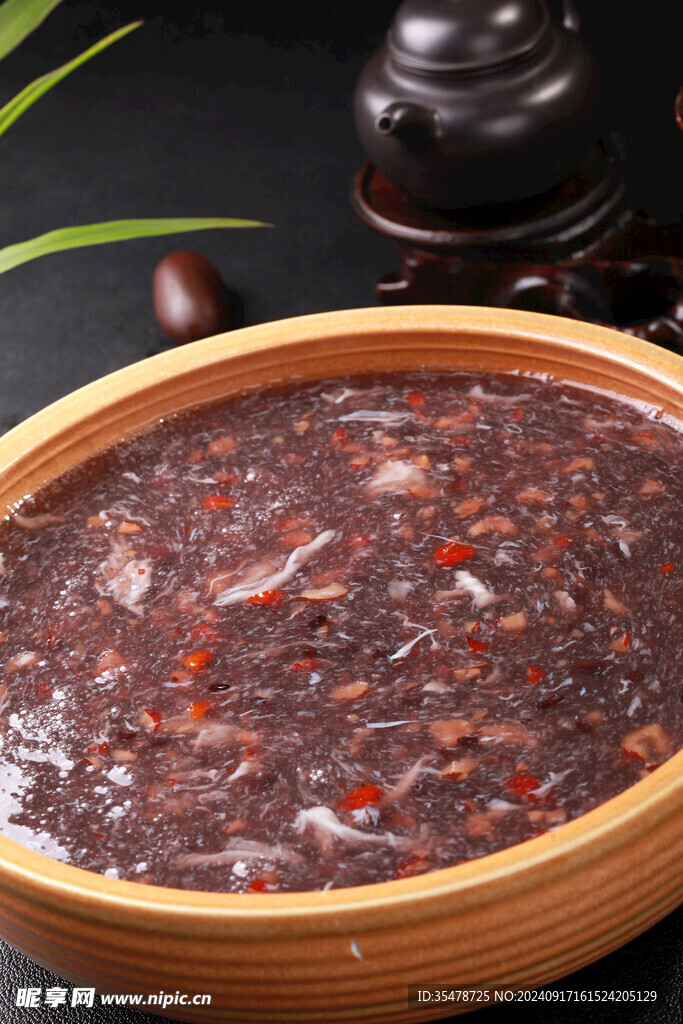 红枣黑米羹