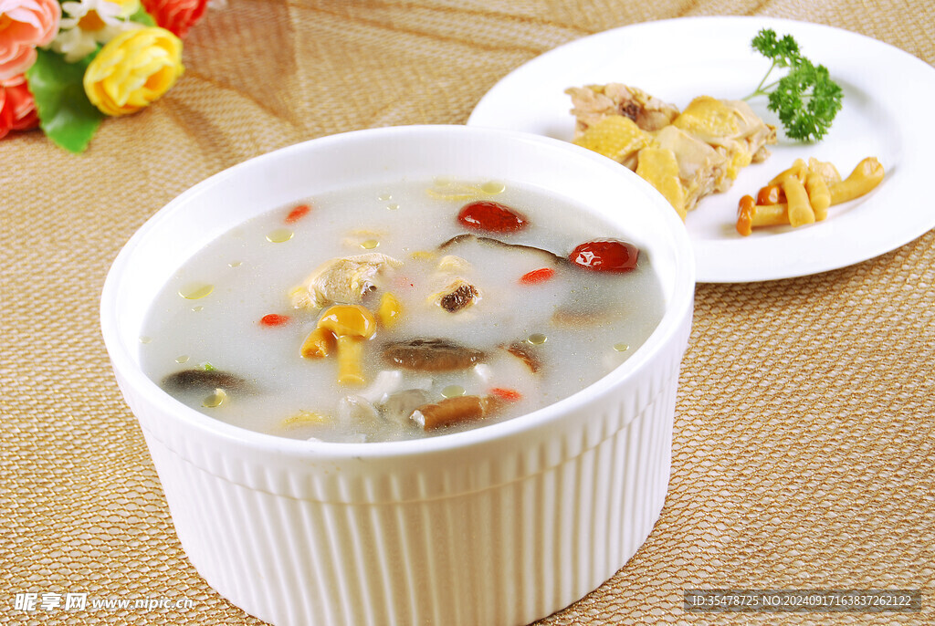 野菌炖土鸡
