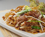  牛肉炒河粉