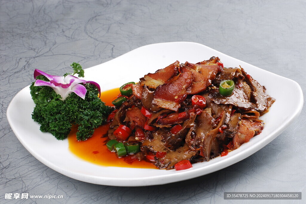  烟笋炒腊肉