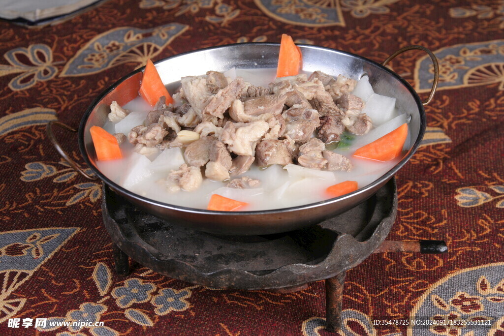 萝卜炖羊肉