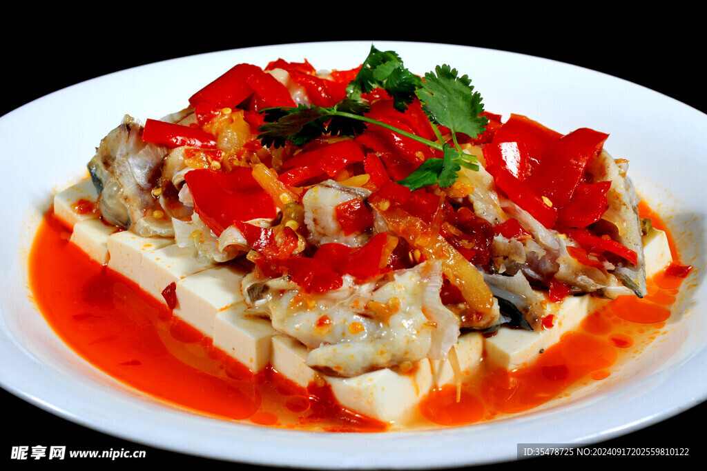 剁椒鱼唇蒸豆腐