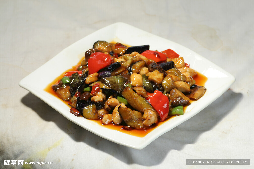 香菇鸡丁炒茄子