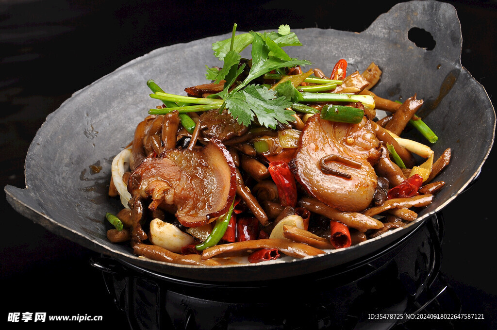 干锅腊肉茶树菇