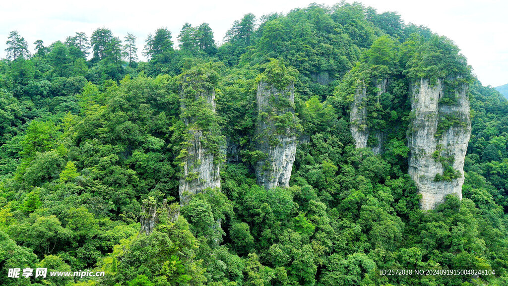  施秉云台山