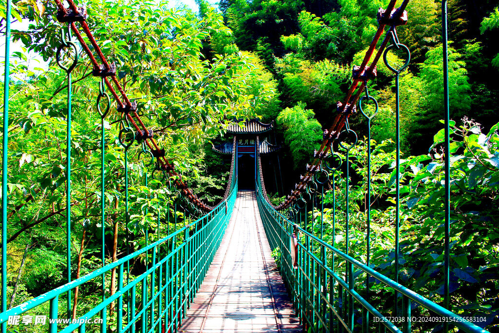明月山