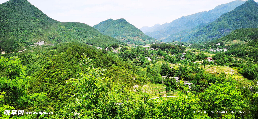 大巴山