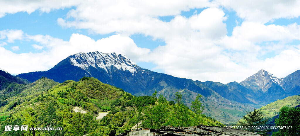夹金山