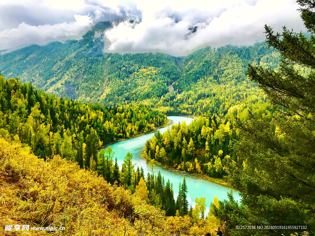 阿尔泰山喀纳斯