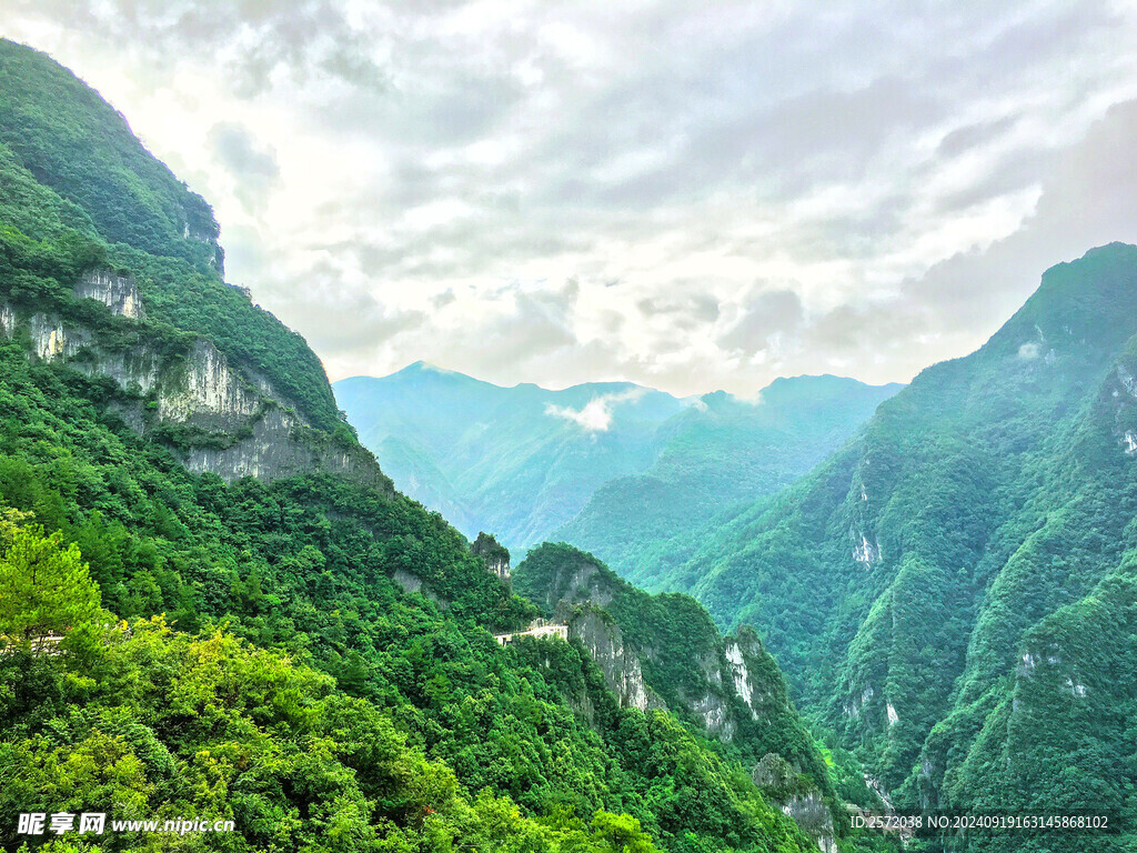摩围山