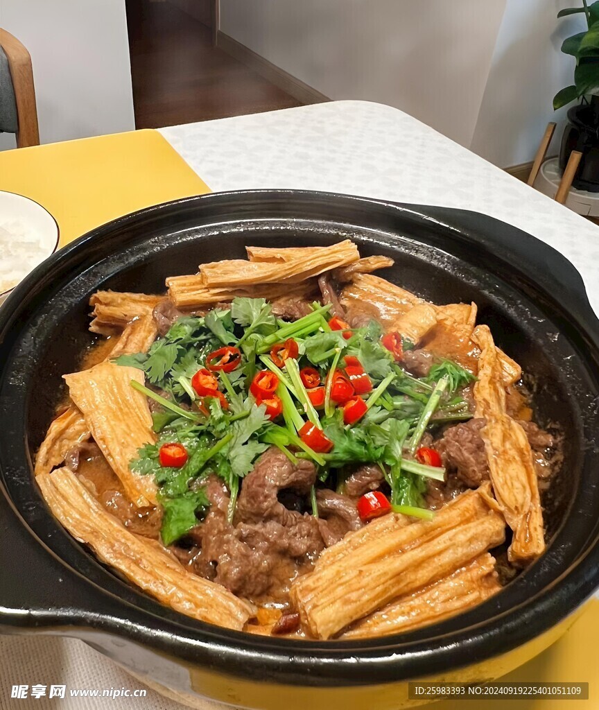 腐竹炒肉片