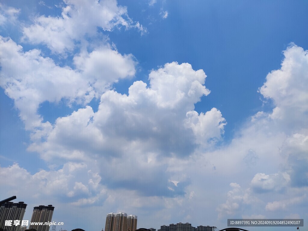 蓝天白云