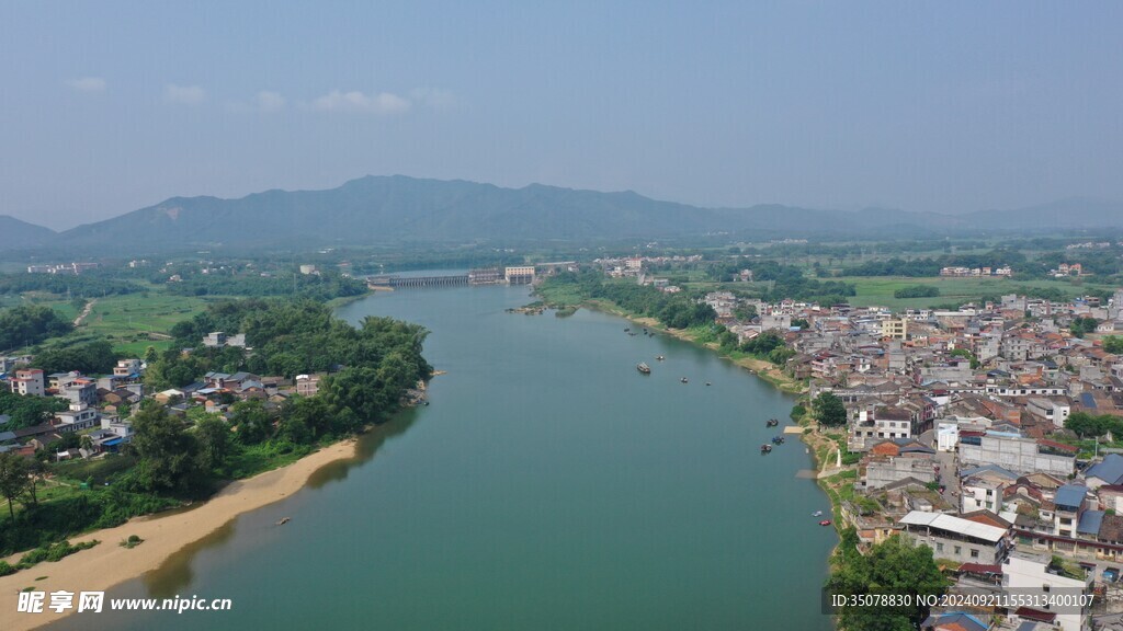 广东小镇河道航拍