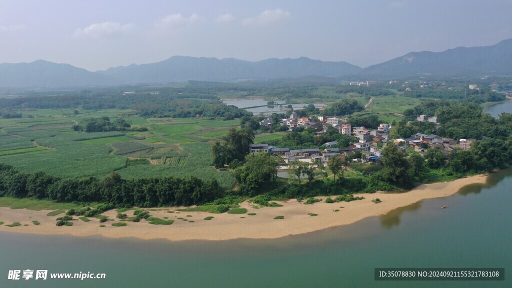 广东小镇河道航拍