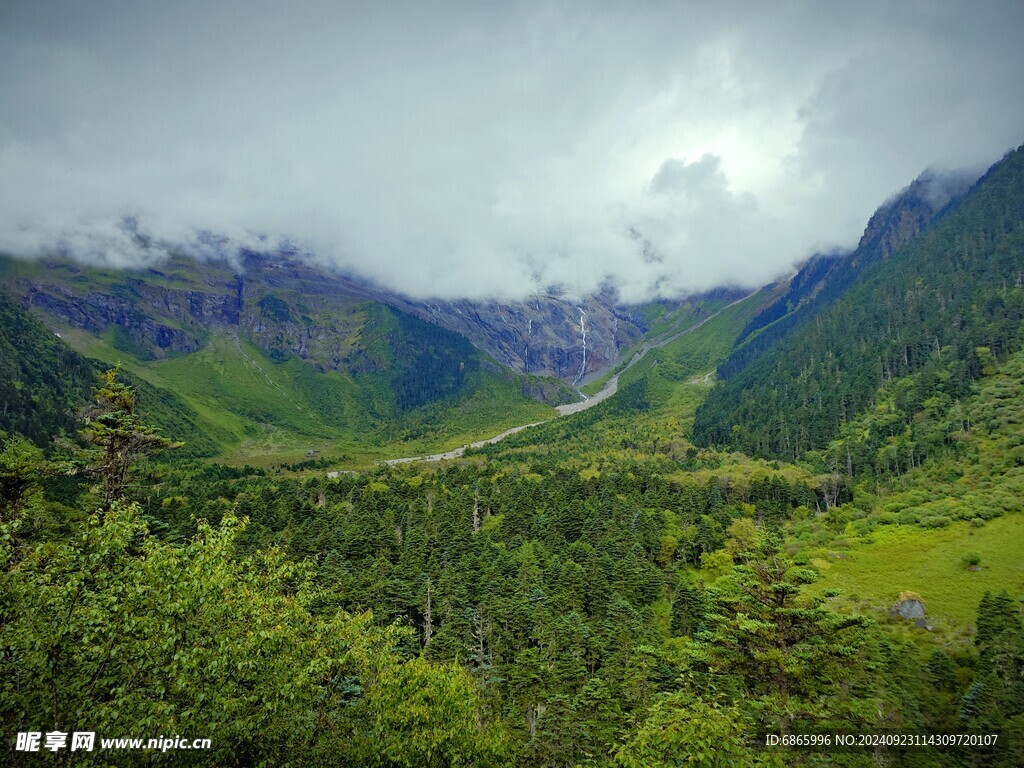 雨崩风景