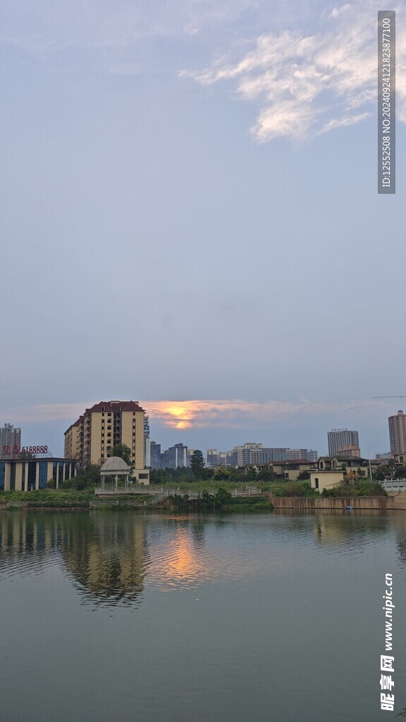 湖景别墅