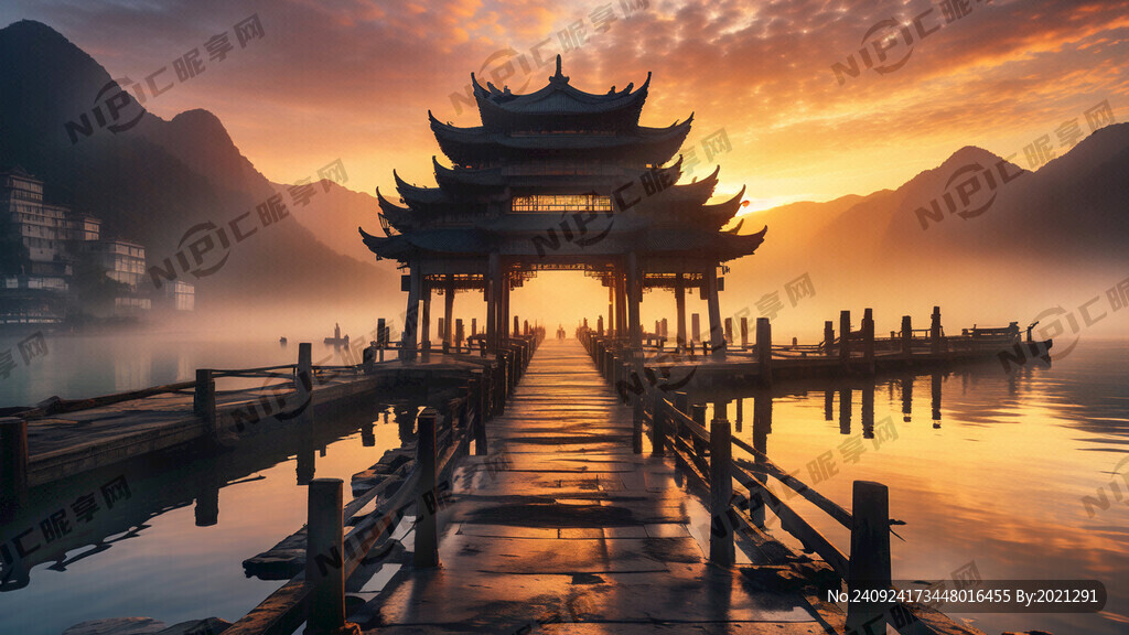 太阳下山时的 古老的龙门码头