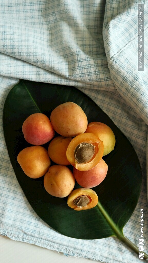 蜜桃  