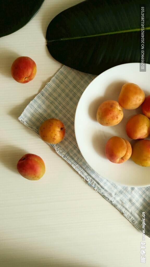 蜜桃  