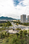 城市建筑马路高山公园摄影原图