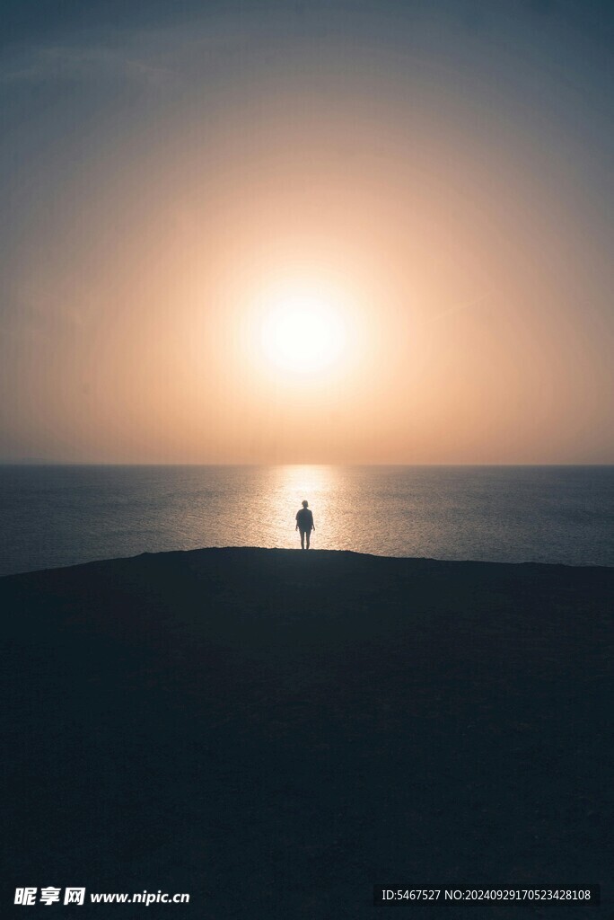 海上 日出  