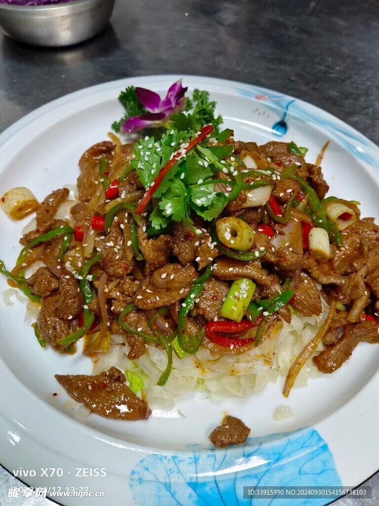 蒸饼子盖肉