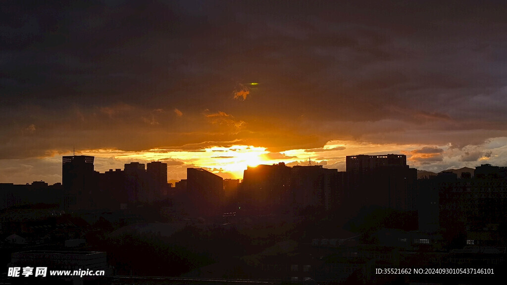 雨后夕阳