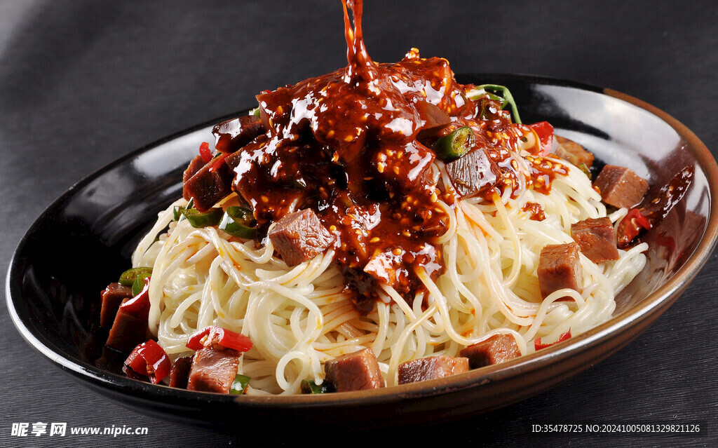 牛肉拌面