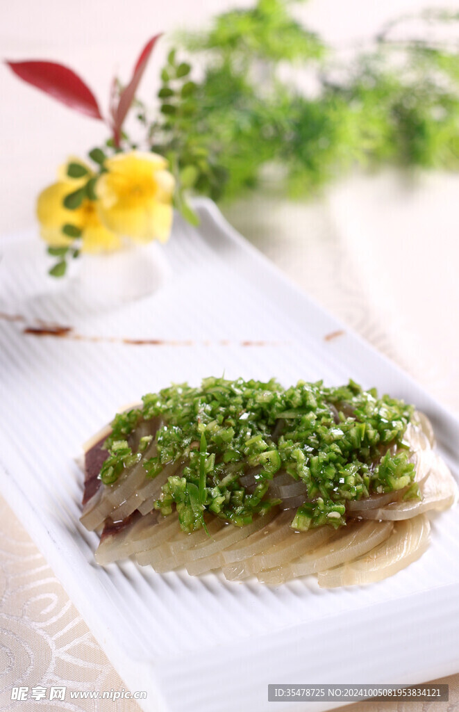  烧椒带皮牛肉