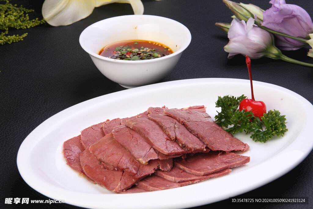  蘸汁驴肉
