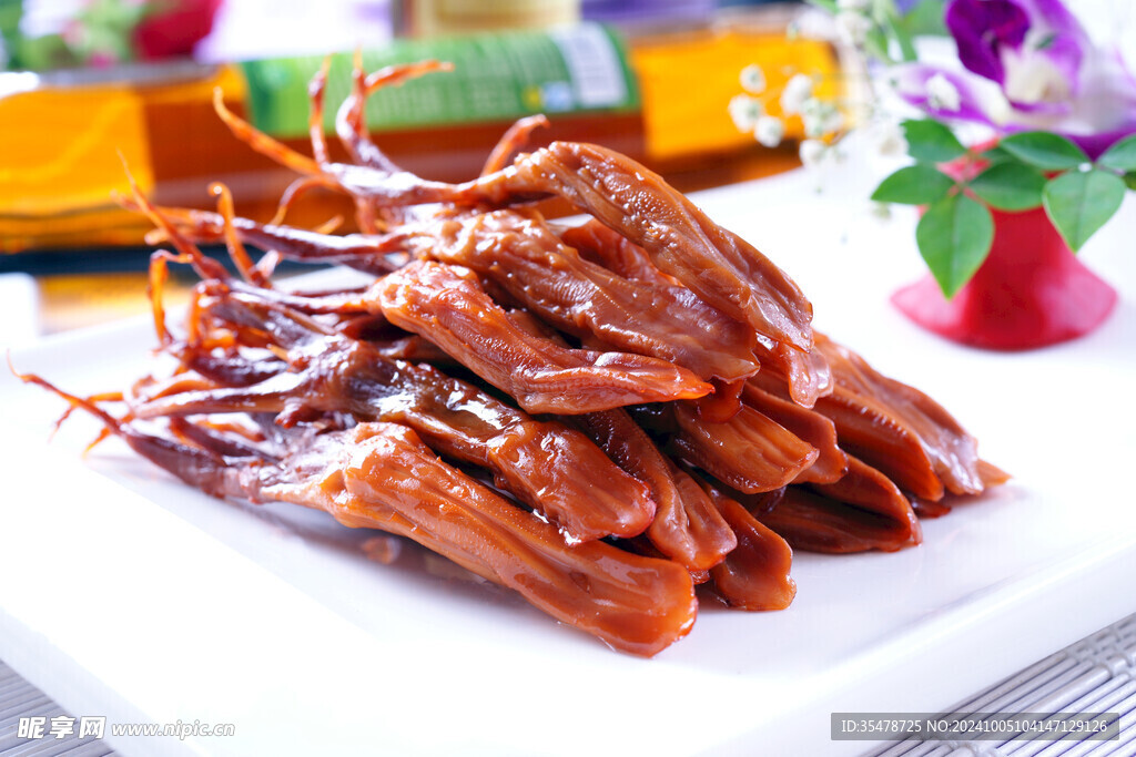  酱香鸭舌