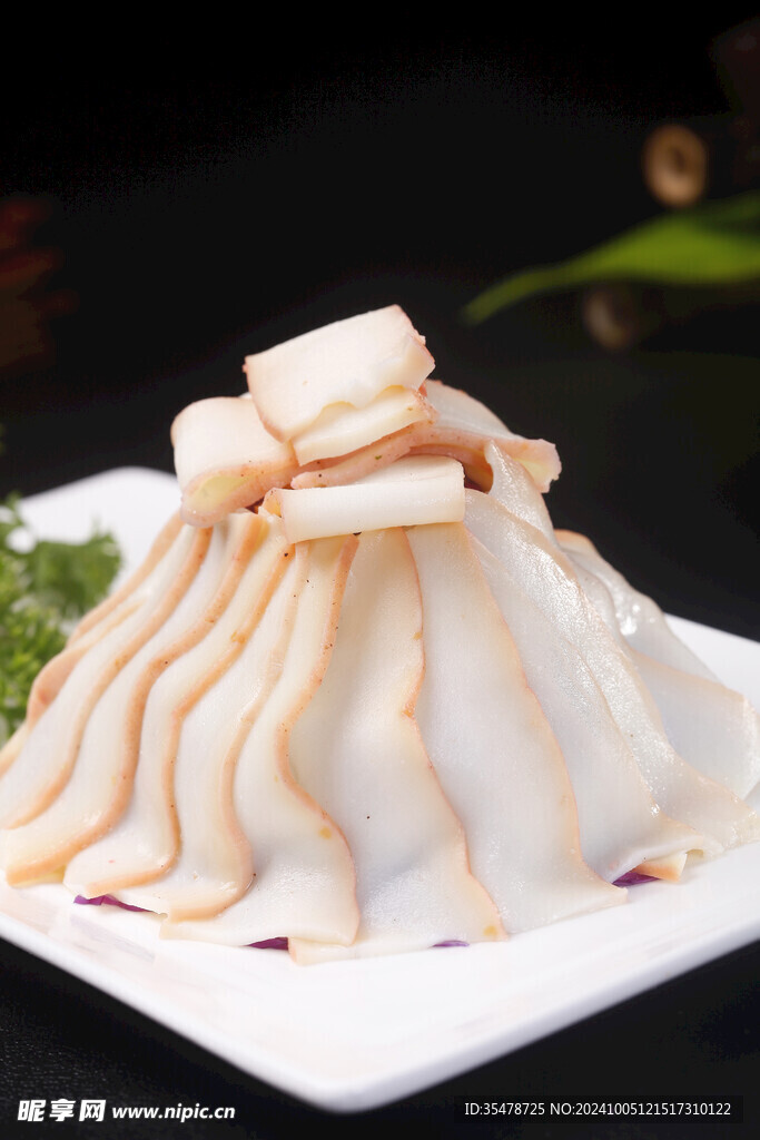 招牌大墨鱼