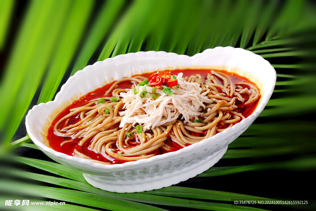  鸡丝荞面